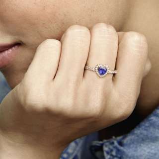 Prsten Svjetlucavo plavo reljefno srce 