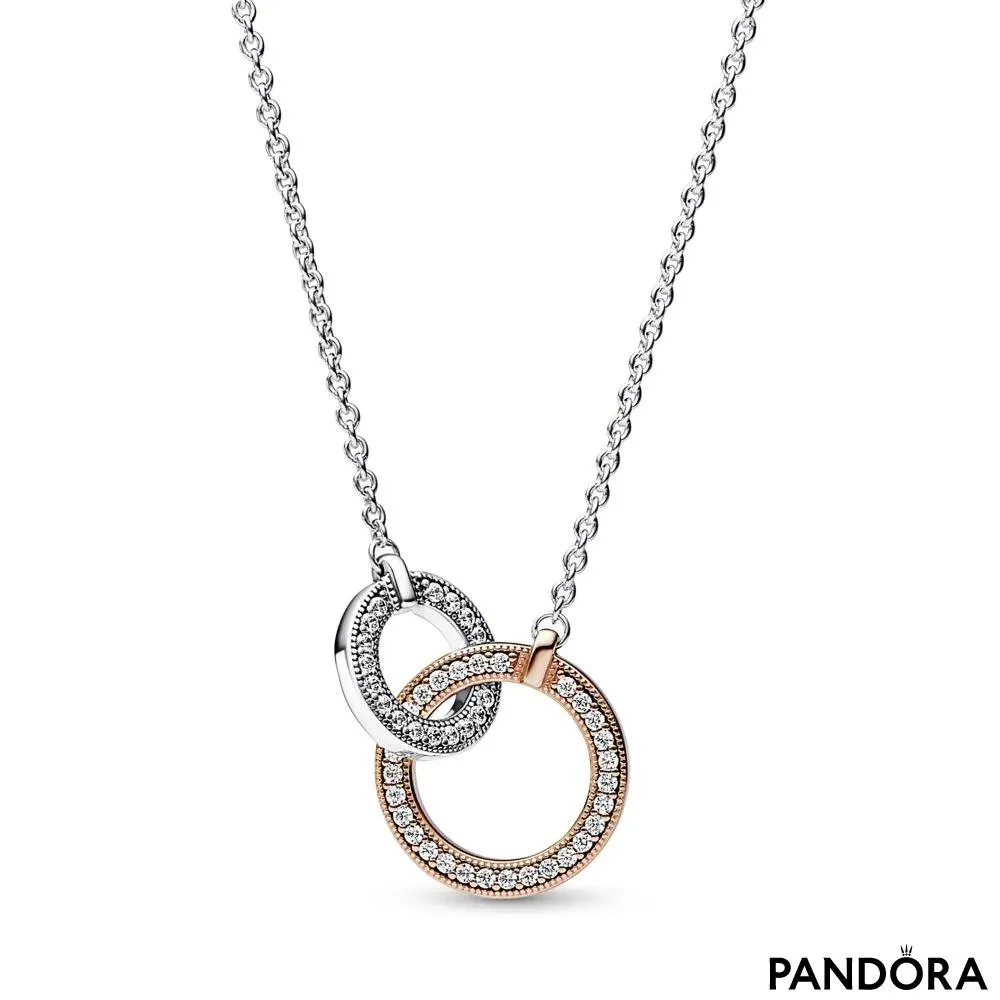 Ogrlica od čistog srebra  Pandora logo isprepletani krug  sa 14k roze pozlatom i prozirnim kockastim cirkonima 