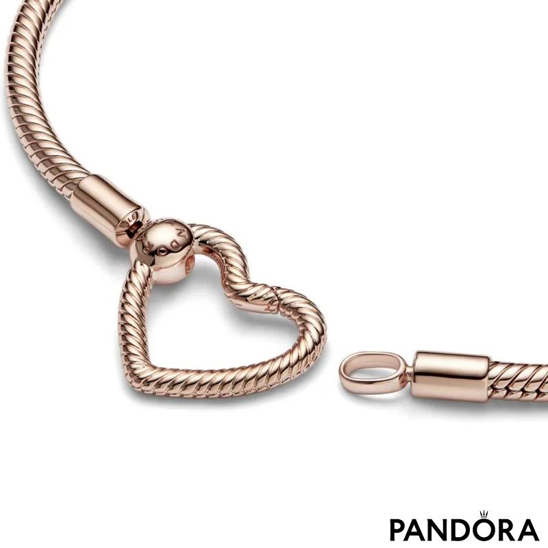 Narukvica sa kopčom u obliku srca i „zmijskom“ teksturom lanca Pandora Moments 