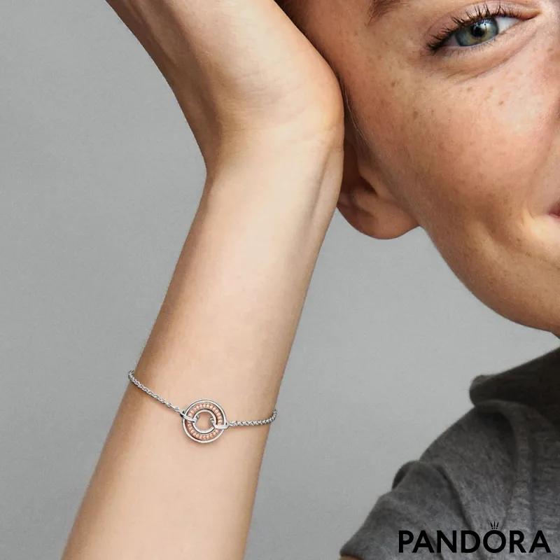 Narukvica Pandora logo od čistog srebra sa 14k roze pozlatom i prozirnim kockastim cirkonima 
